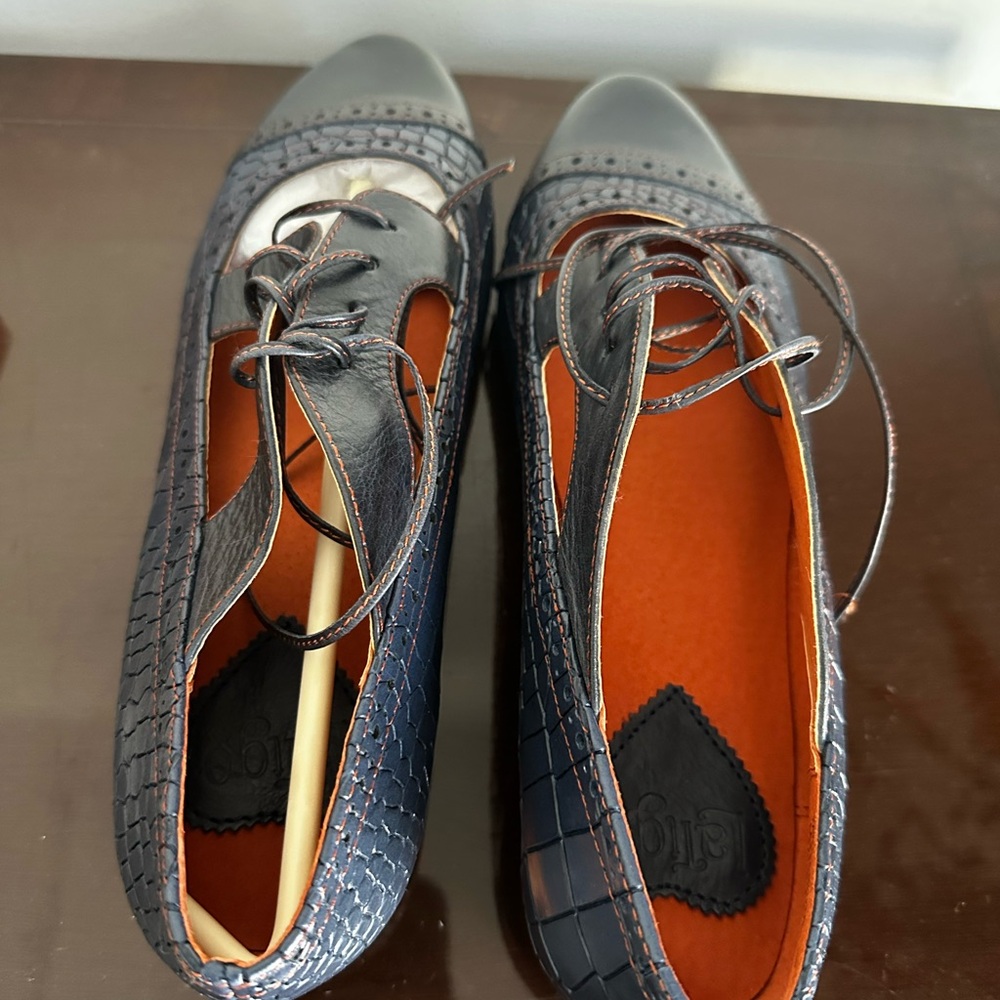 Navy Blue Casual Women’s Shoes with Decorative Laces